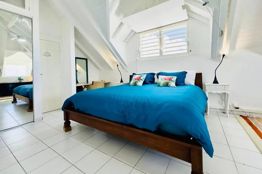 Spacious Waterfront 2 Bedroom Condo With 2 Bathrooms, Pool, Ac Baie Nettle Sint Maarten