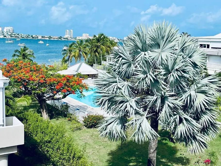 Spacious Waterfront 2 Bedroom Condo With 2 Bathrooms, Pool, Ac Baie Nettle 0*,