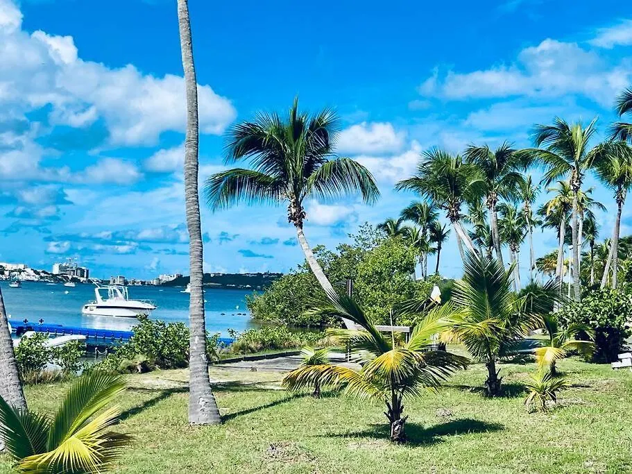 Spacious Waterfront 2 Bedroom Condo With 2 Bathrooms, Pool, Ac Baie Nettle Appartamento