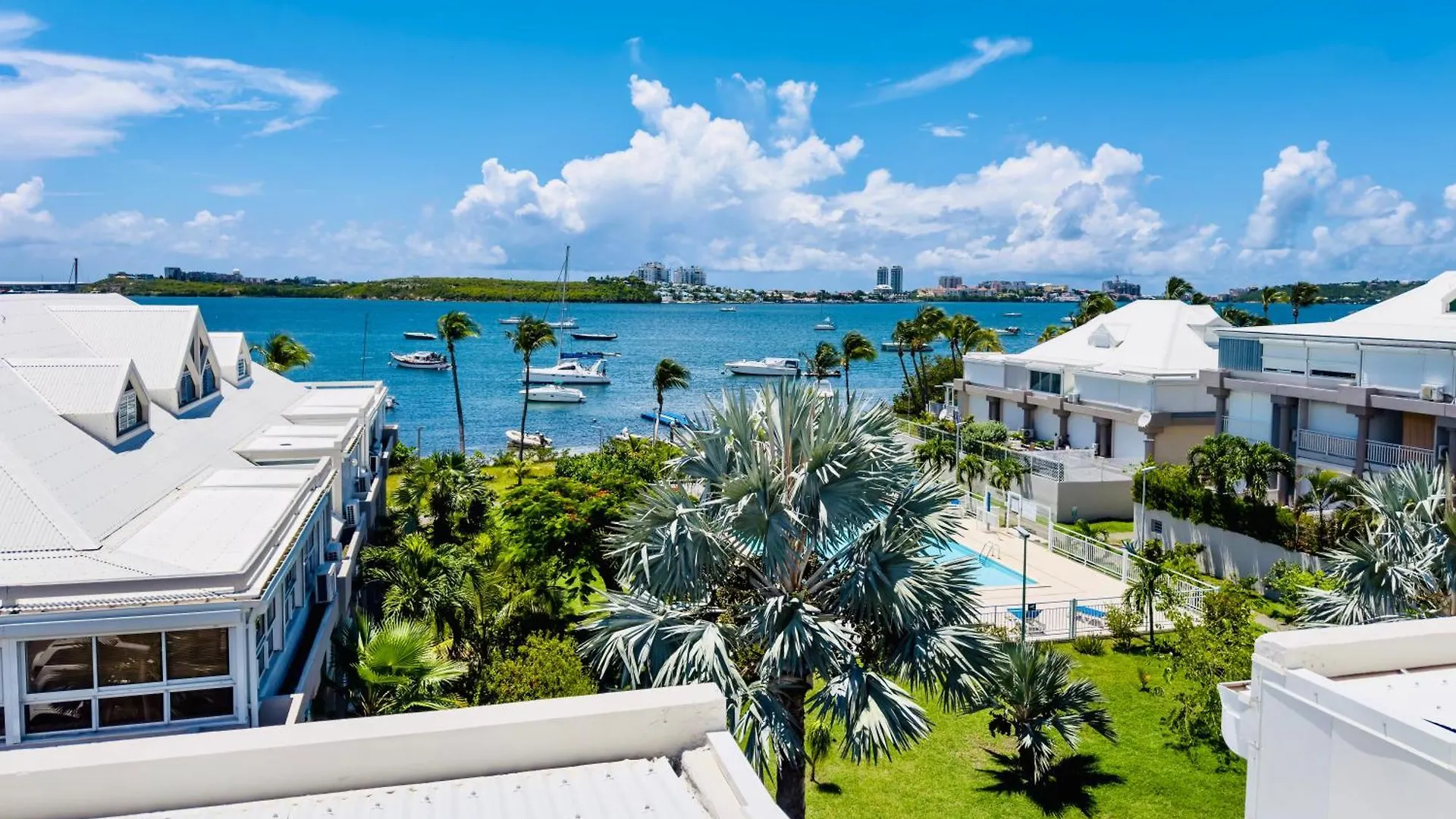 Charming 2 Bedroom Apart ,Between Lagoon And Sea! Baie Nettle